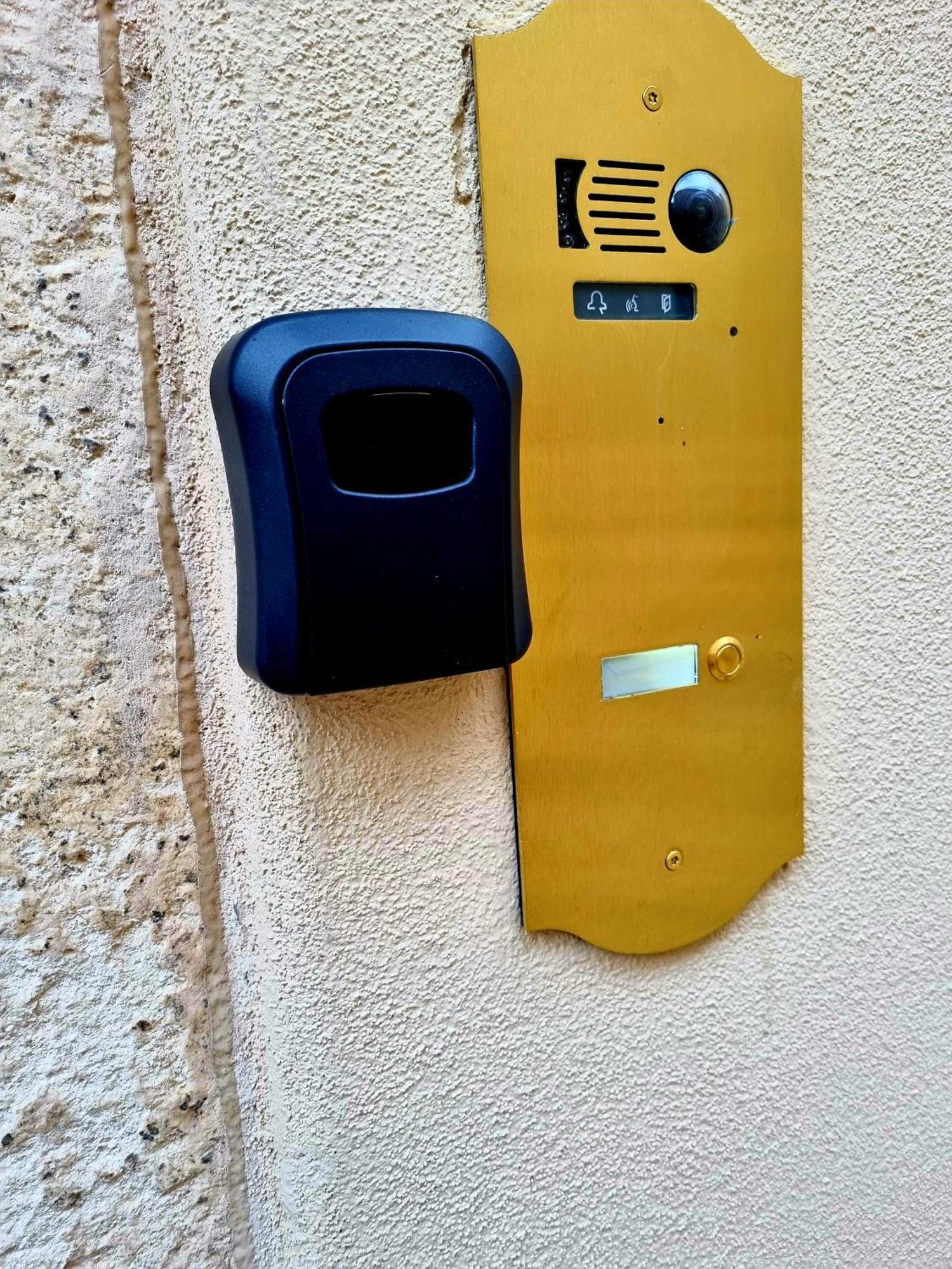 Dimora Grotta Masciarelli Hotel L'Aquila Luaran gambar