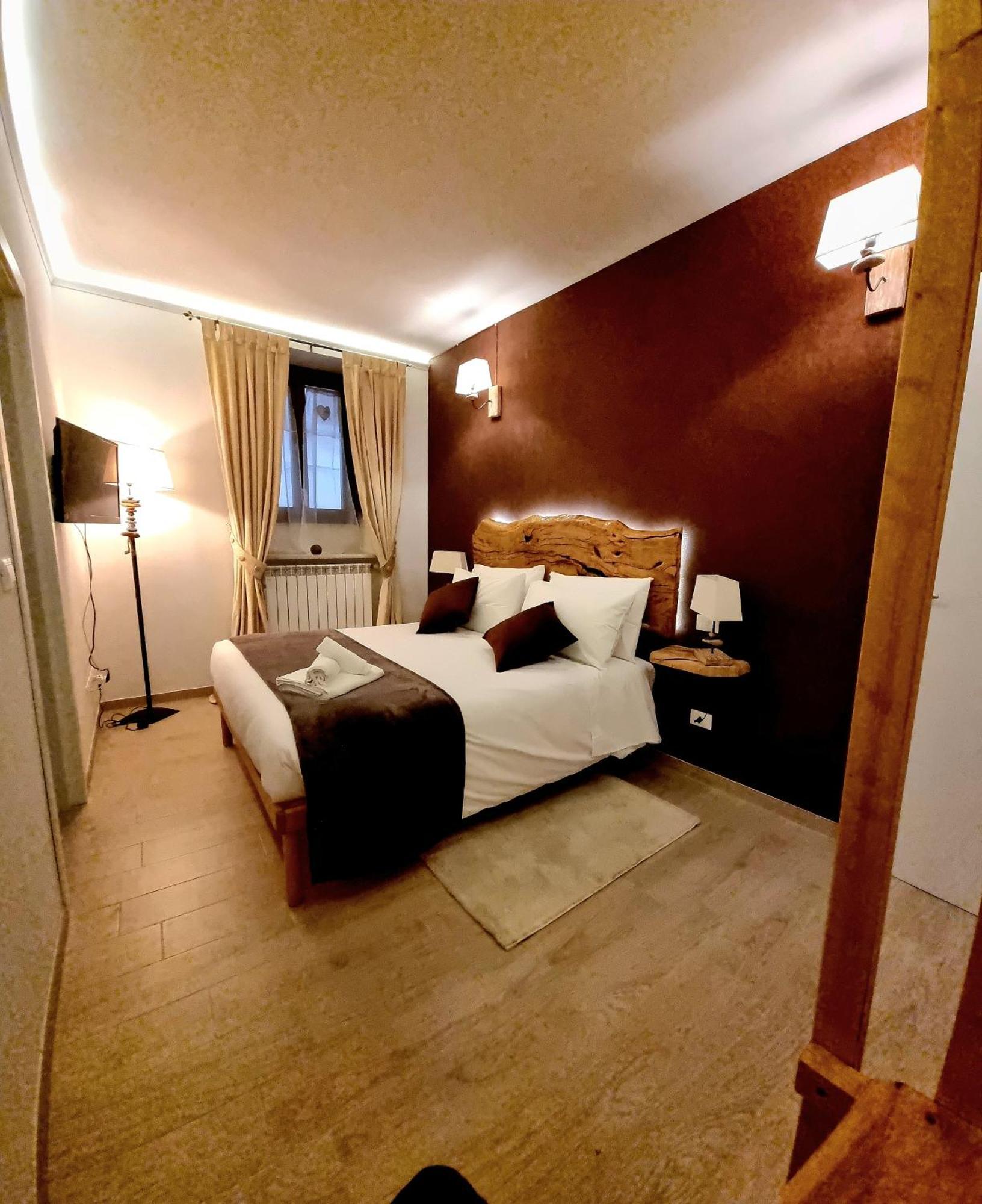 Dimora Grotta Masciarelli Hotel L'Aquila Luaran gambar